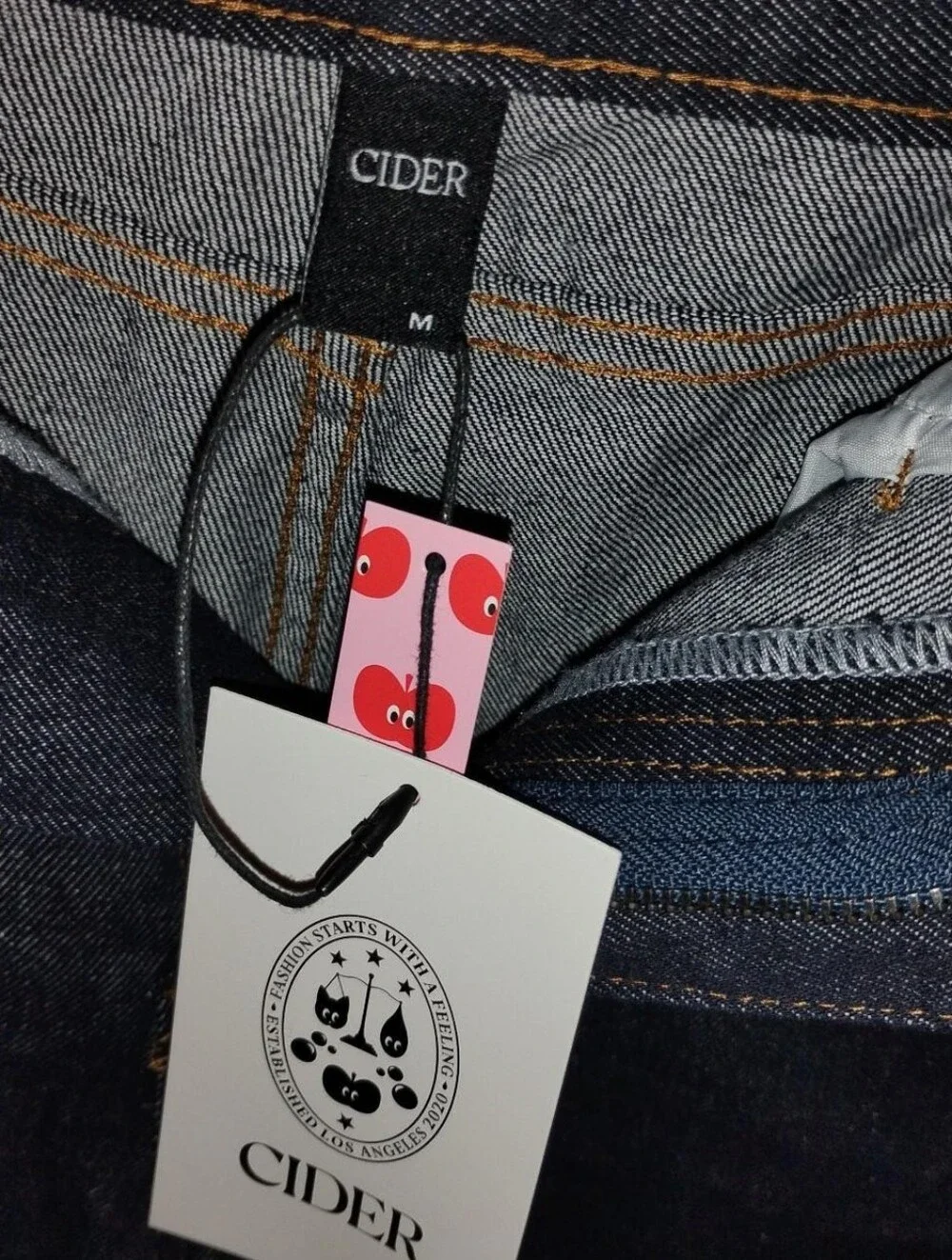 NWT Cider Dark Wash Denim Shorts / Jorts (Size Medium)